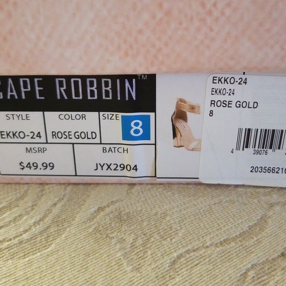 Rose Gold heels Never Worn brand New - Picture 6 of 6